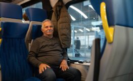 senior w pociagu koleje slaskie senior w pociagu koleje slaskie